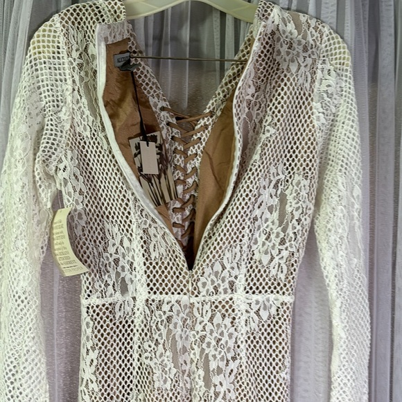 NWT Gorgeous Alice & You through Boston Proper lace dress with lace up front! - Picture 7 of 11